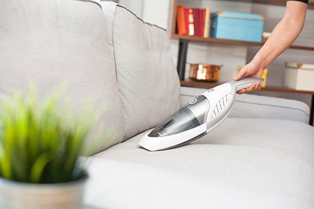 What features should I look for in a best vacuum cleaner?